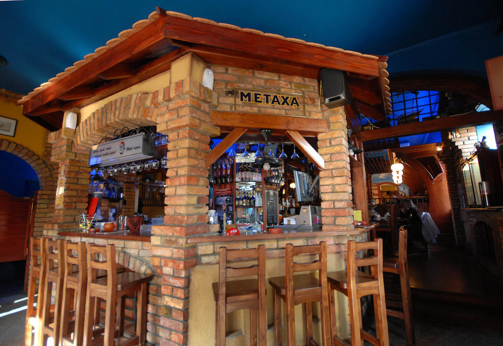 Kaloz Fregatt Panzio & Etterem Hotel Tata Luaran gambar